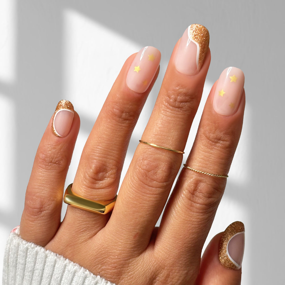 Twinkle and Spice - Oval Sustainable Nails